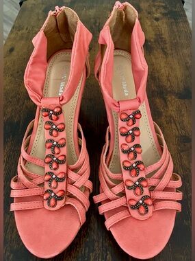 Moda Coral Pink T-Strap Wedge Sandals with Embellished Accents